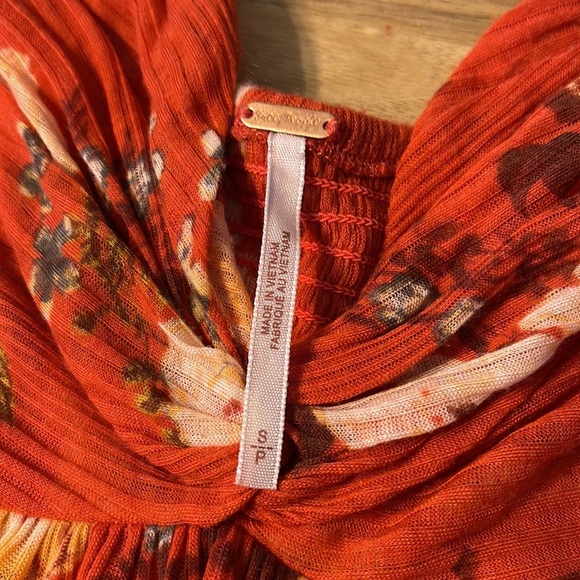 FREE PEOPLE ⭐️ mirage floral top - Picture 7 of 8